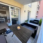 Terrasse Pres De La Antibes