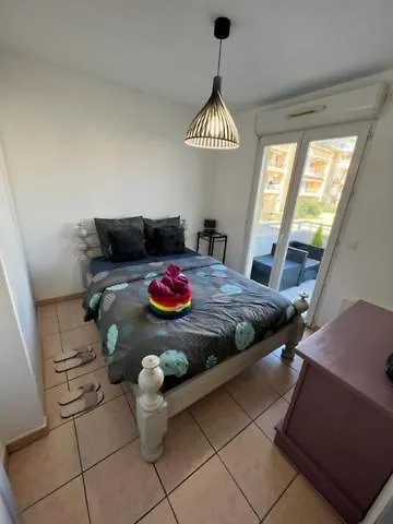 Terrasse Pres De La Апартаменты Антиб