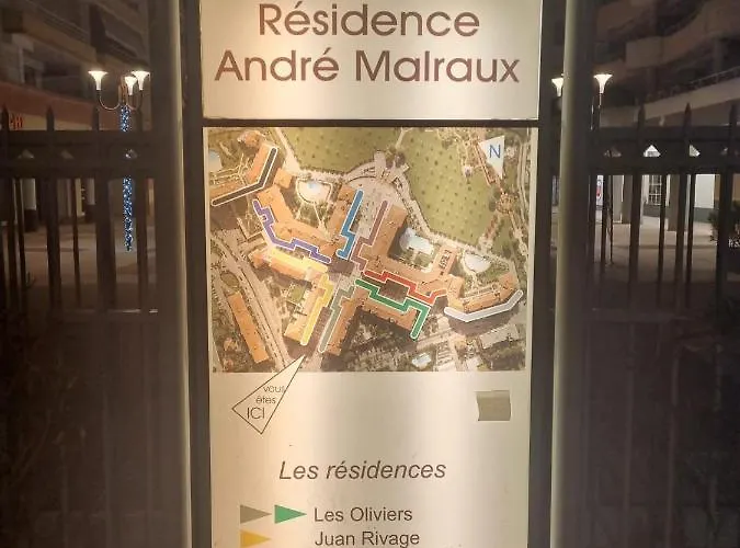 Terrasse Pres De La *