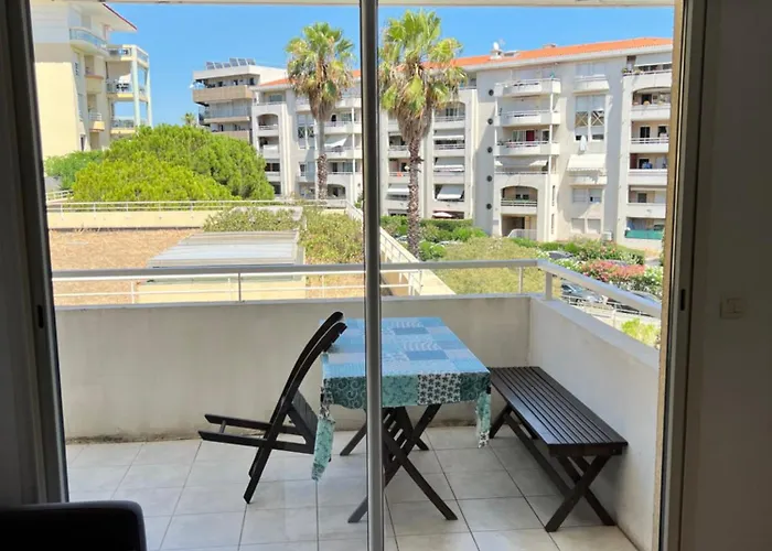 Terrasse Pres De La *